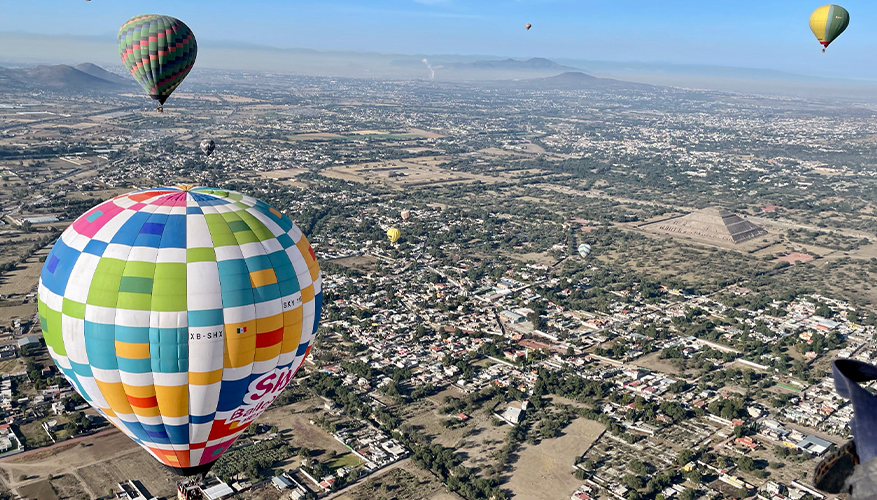 Balloon ride, Mexico